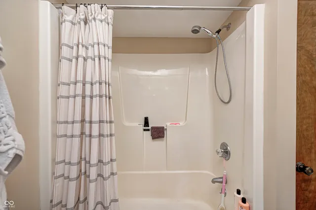 $925,000 | 6737 La Tour Circle, Indianapolis, IN 46278