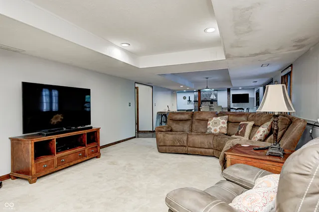 $925,000 | 6737 La Tour Circle, Indianapolis, IN 46278