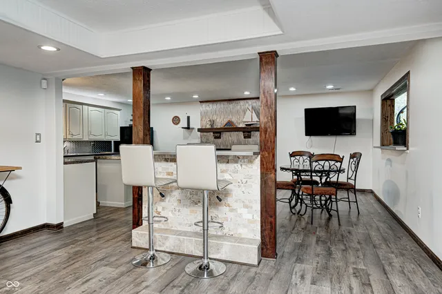 $925,000 | 6737 La Tour Circle, Indianapolis, IN 46278