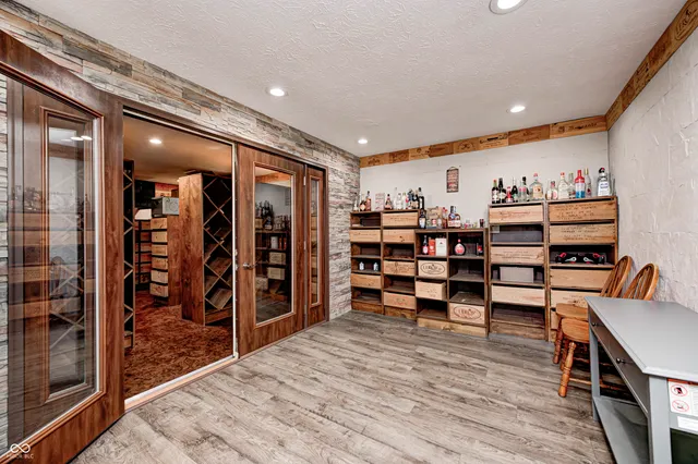 $925,000 | 6737 La Tour Circle, Indianapolis, IN 46278