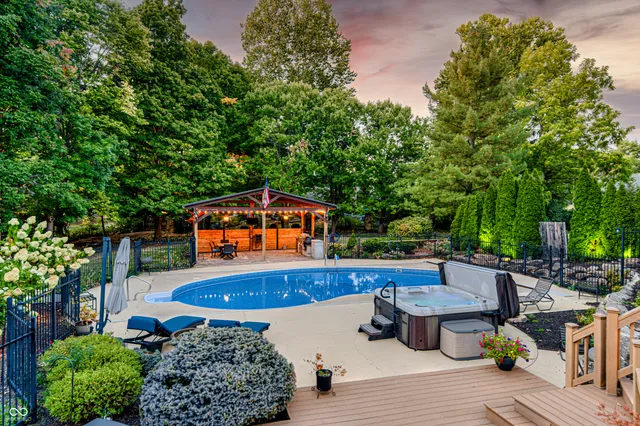 $925,000 | 6737 La Tour Circle, Indianapolis, IN 46278