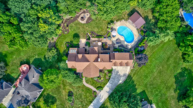 $925,000 | 6737 La Tour Circle, Indianapolis, IN 46278