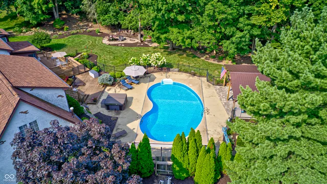 $925,000 | 6737 La Tour Circle, Indianapolis, IN 46278