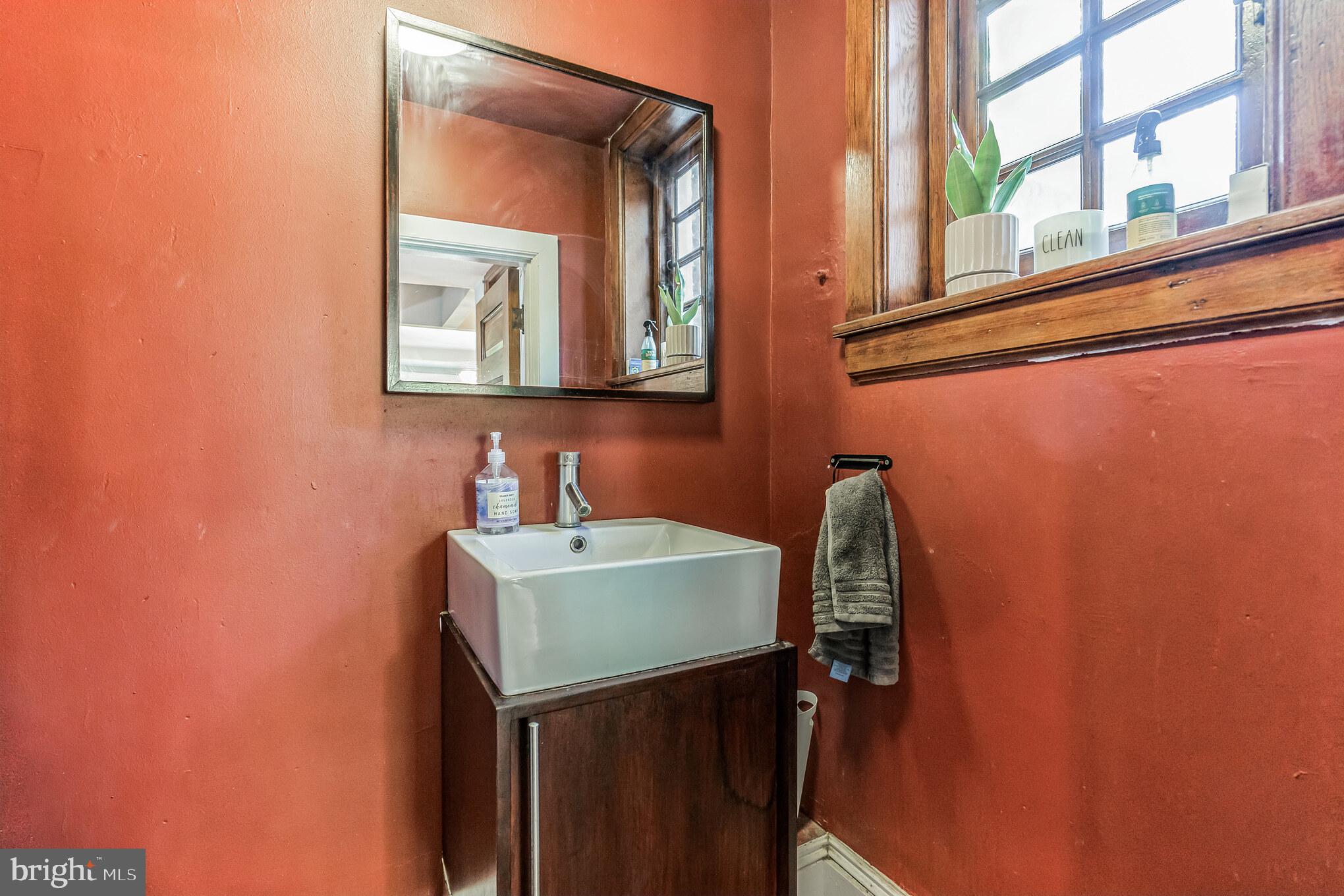 547 Pelham Road Philadelphia, PA 19119 - Photo 11 of 33 Gallery Image 11