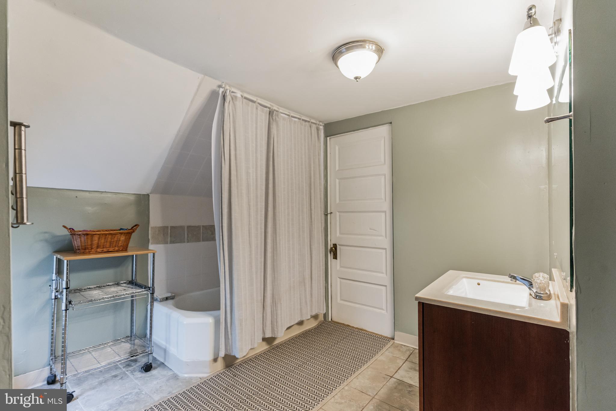547 Pelham Road Philadelphia, PA 19119 - Photo 21 of 33 Gallery Image 21
