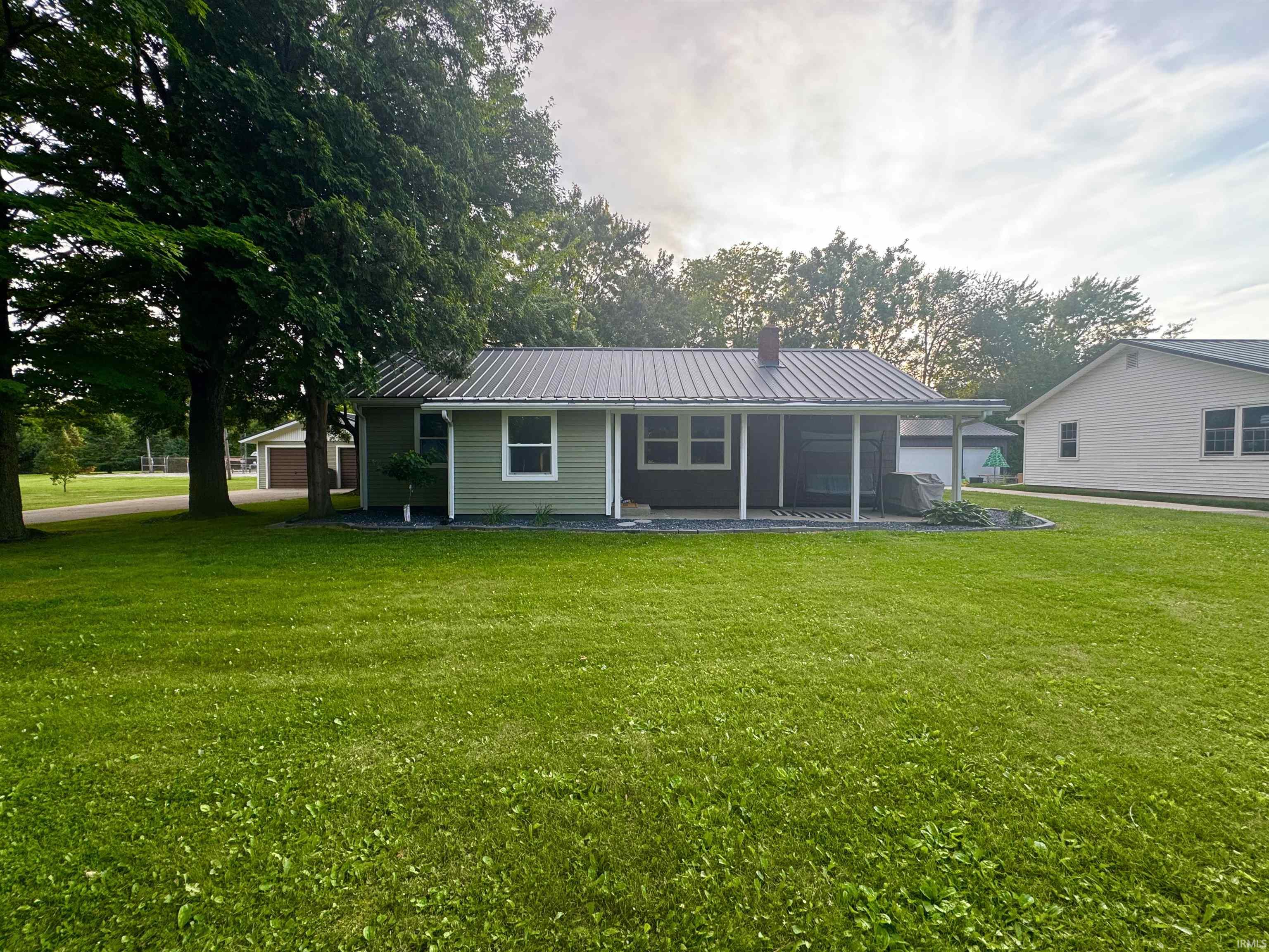 205 South Washington Street Wakarusa, IN 46573 - Photo 22 of 29
