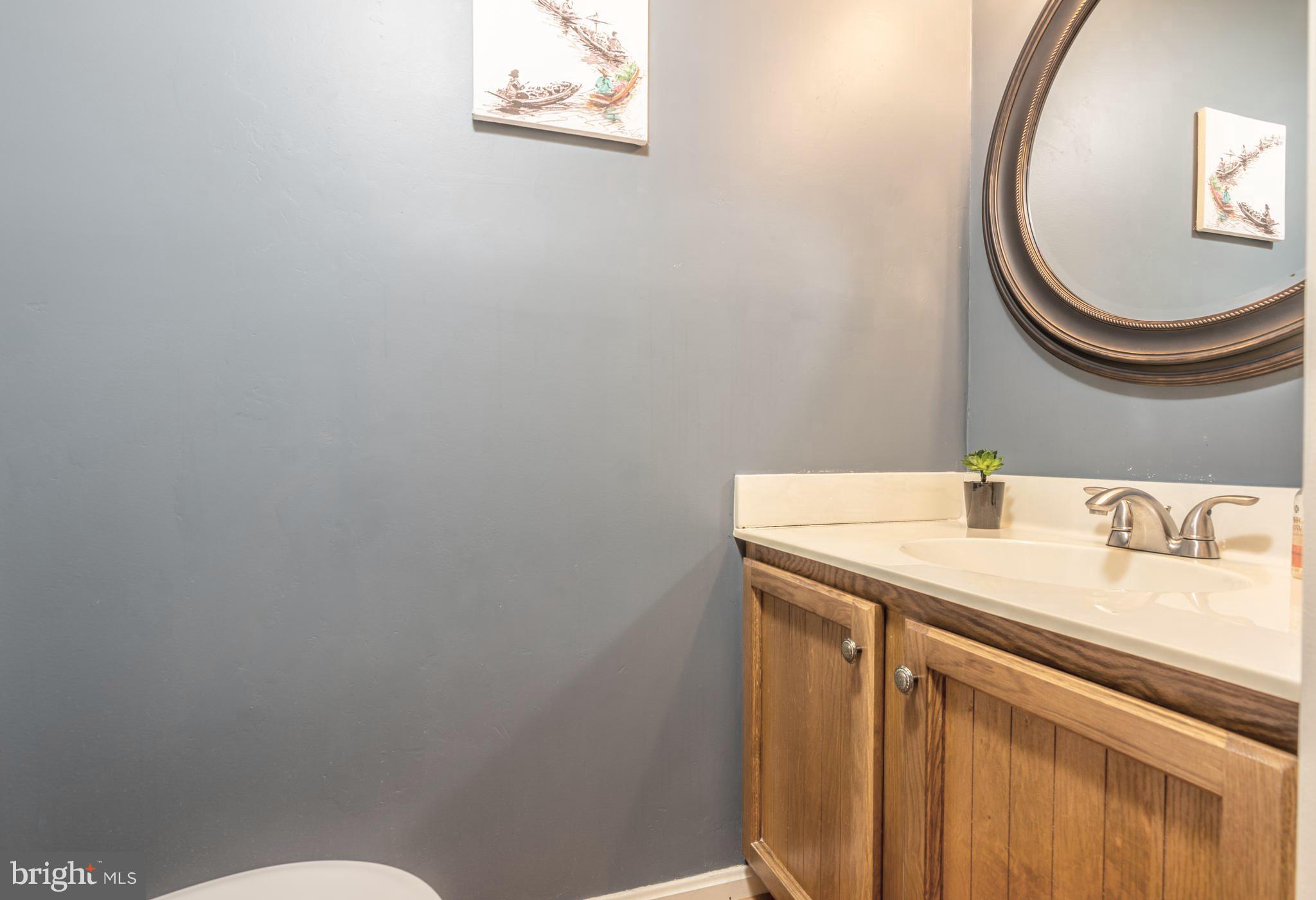 11343 Baroque Road Silver Spring, MD 20901 - Photo 18 of 43 Main floor 1/2 bathroom