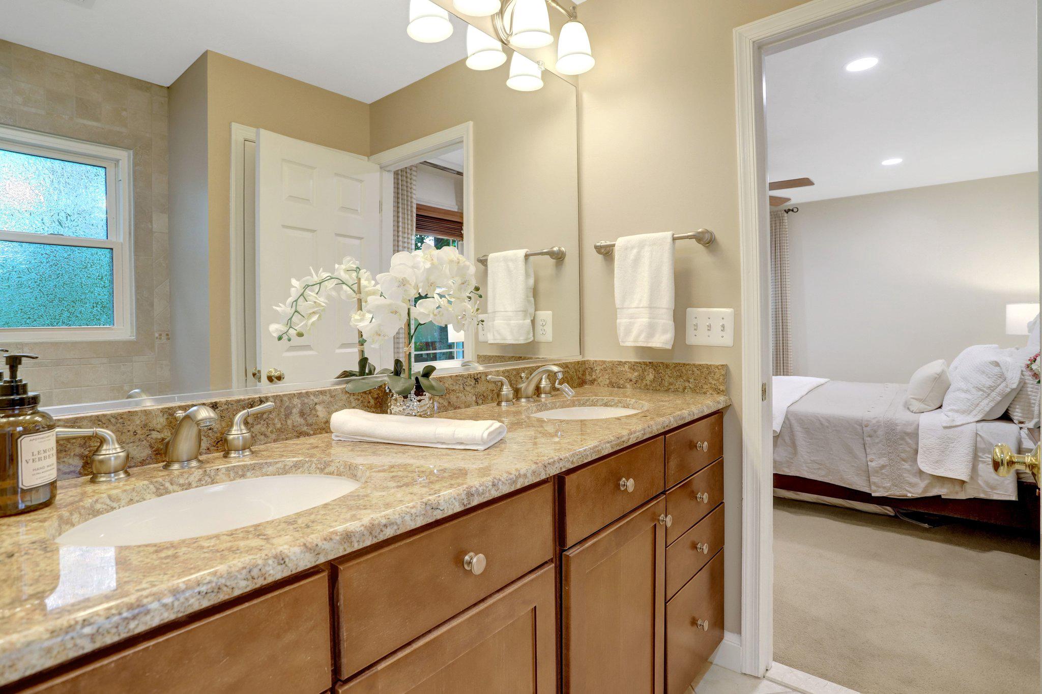 7506 Oriole Avenue Springfield, VA 22150 - Photo 25 of 67 Primary bath