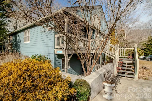 $369,000 | 155 Tri Vista Drive, Unit 2, Lake Junaluska, NC 28745