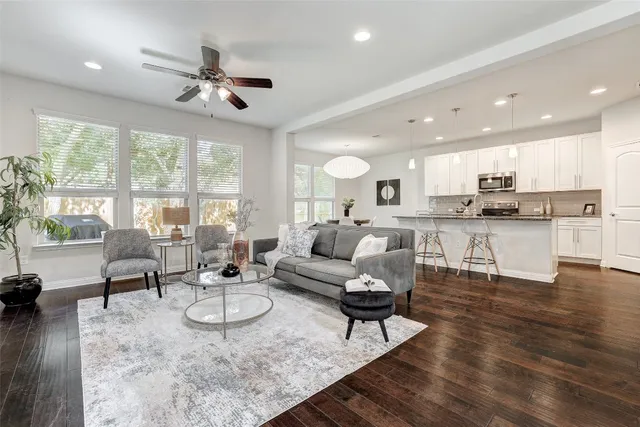 $395,000 | 10600 Tramonto Drive, Unit 9, Austin, TX 78748