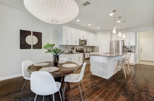 $395,000 | 10600 Tramonto Drive, Unit 9, Austin, TX 78748