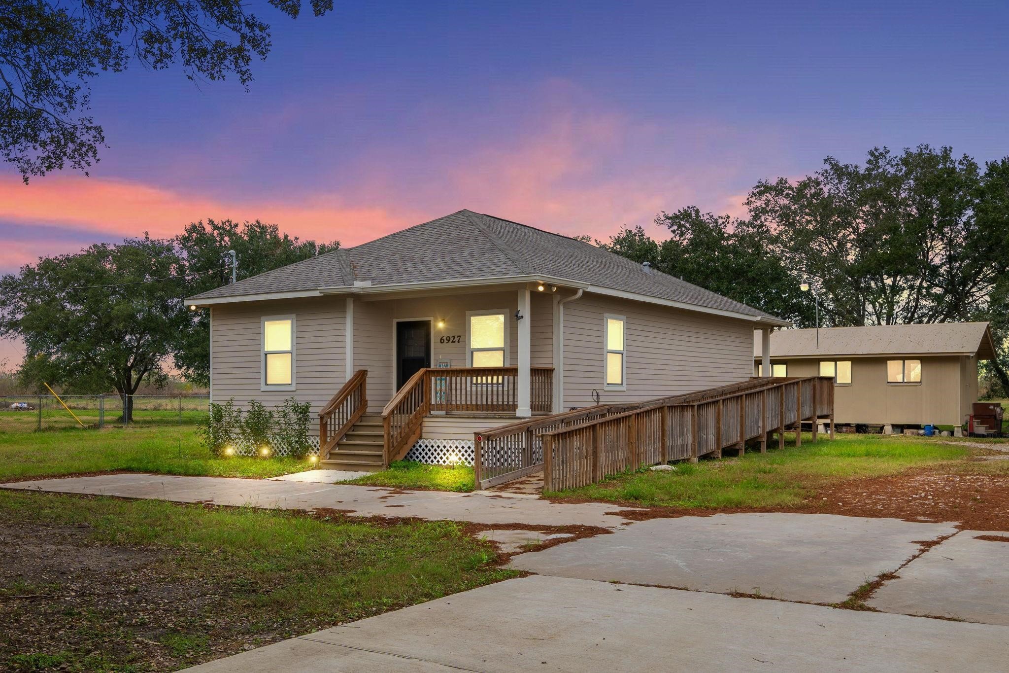 6927 David Street Pearland, TX 77584 - Photo 1 of 27