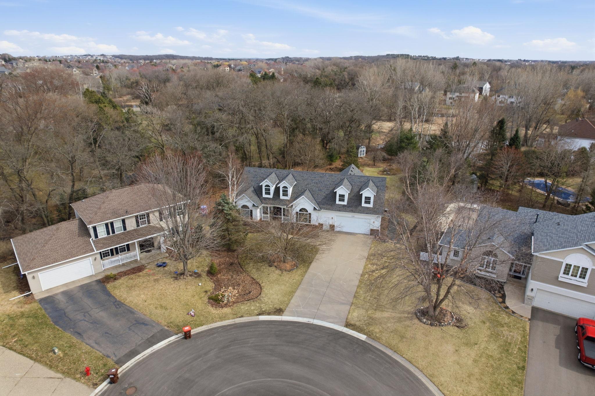 10389 Fox Run Road Woodbury, MN 55129 - Photo 1 of 43