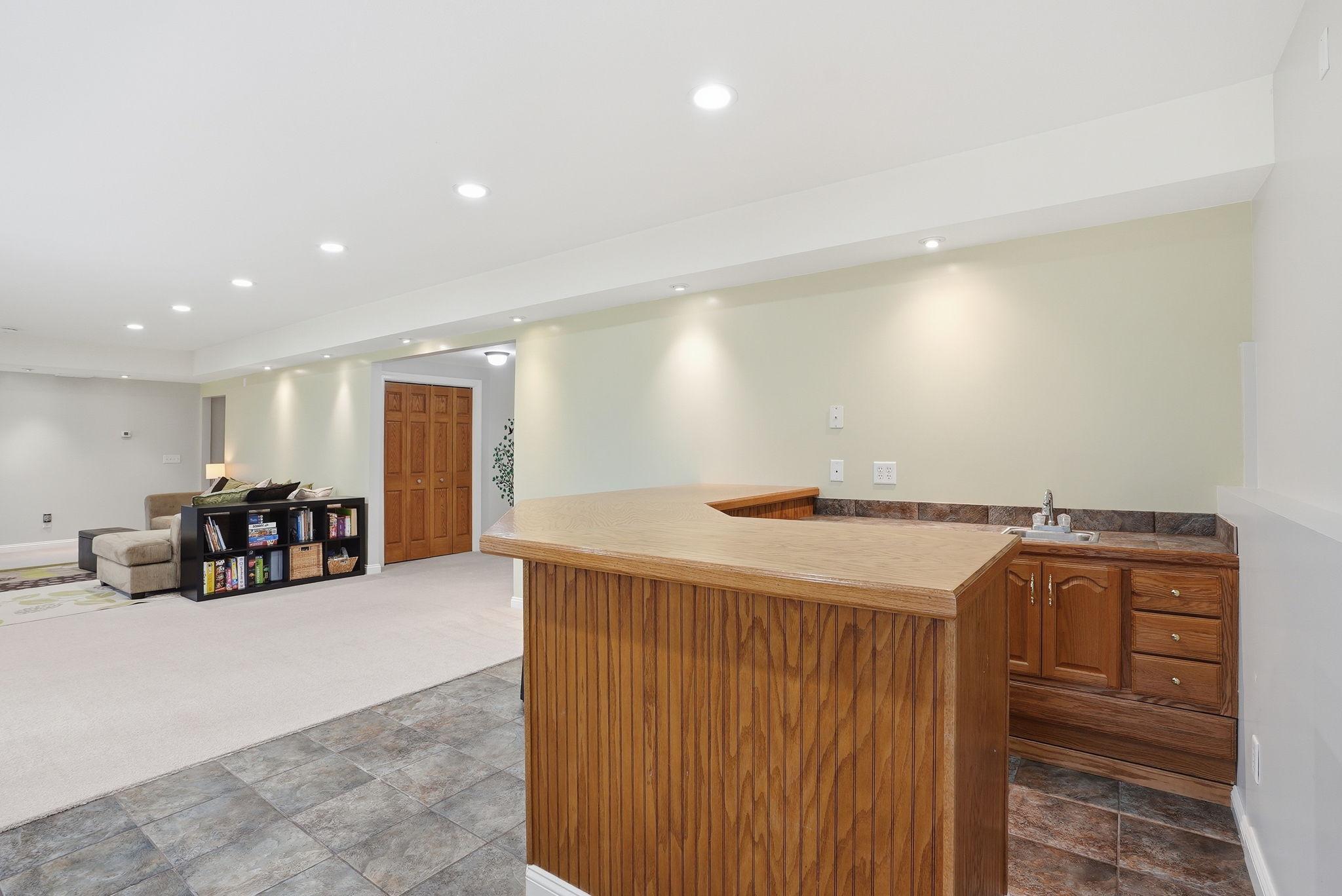 10389 Fox Run Road Woodbury, MN 55129 - Photo 9 of 43