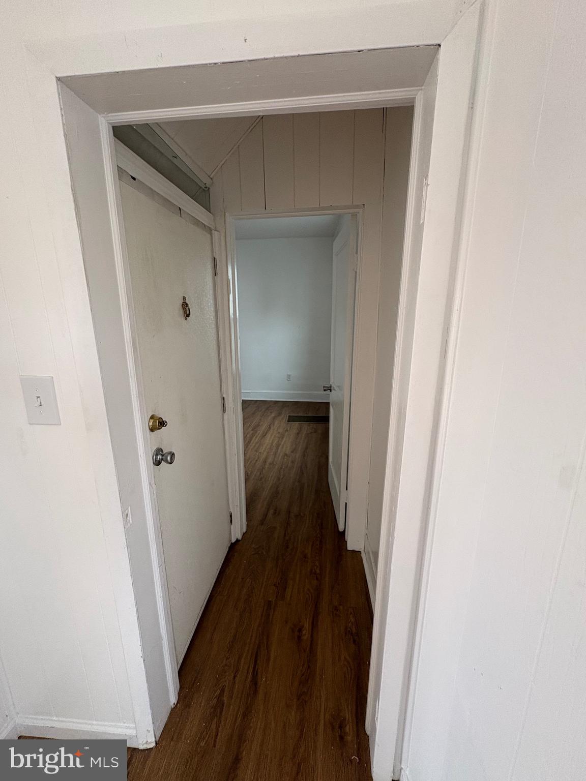2713 Hammonds Ferry Road Halethorpe, MD 21227 - Photo 17 of 18