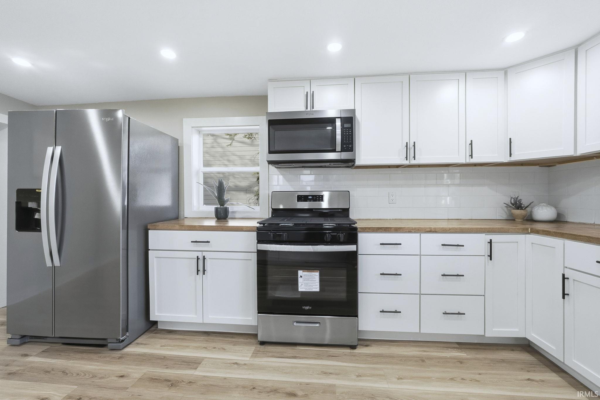 1024 Adams Street Decatur, IN 46733 - Photo 5 of 29