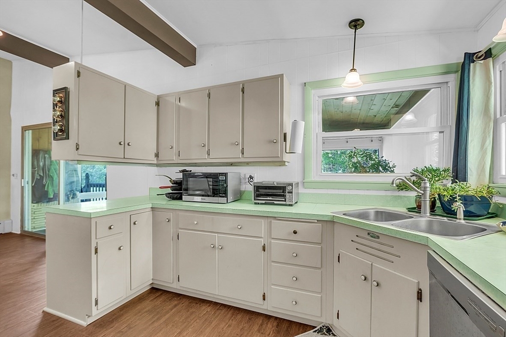 197 Upper North Row Road Sterling, MA 01564 - Photo 21 of 42 Gallery Image 21
