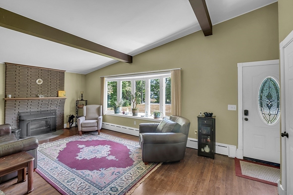 197 Upper North Row Road Sterling, MA 01564 - Photo 3 of 42 Gallery Image 3