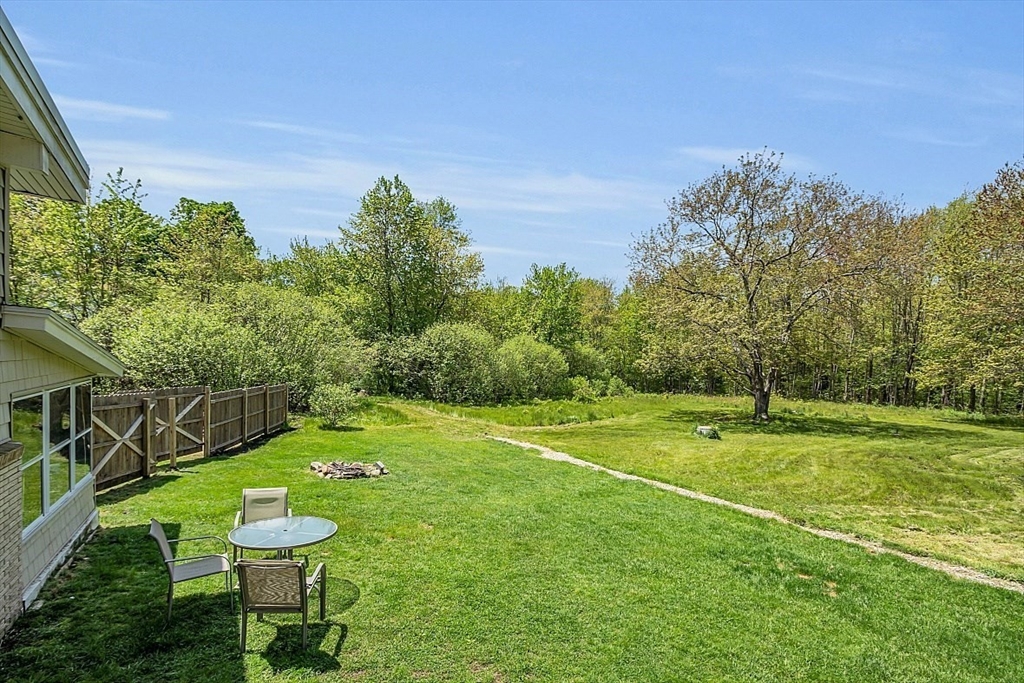197 Upper North Row Road Sterling, MA 01564 - Photo 39 of 42 Gallery Image 39