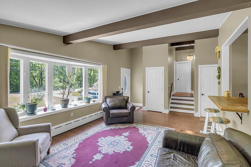197 Upper North Row Road Sterling, MA 01564 - Photo 4 of 42 Gallery Image 4