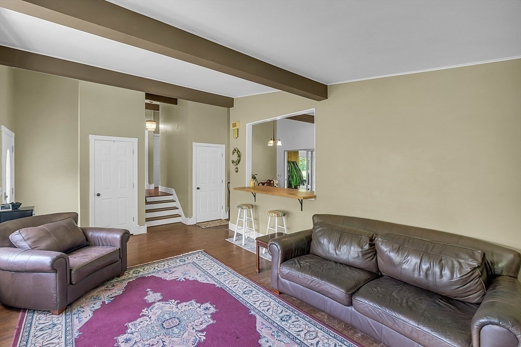 197 Upper North Row Road Sterling, MA 01564 - Photo 5 of 42 Gallery Image 5