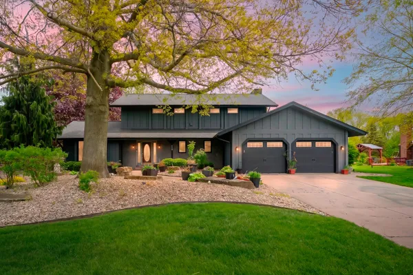 $499,900 | 113 Whisperwood Lane, Battle Creek, MI 49015