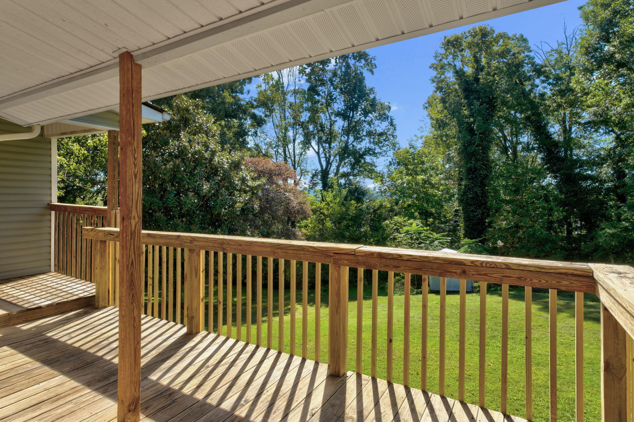 112 East Magnolia Lane Oak Ridge, TN 37830 - Photo 27 of 37 112+E+Magnolia+Ln+Oak+Ridge-26-web