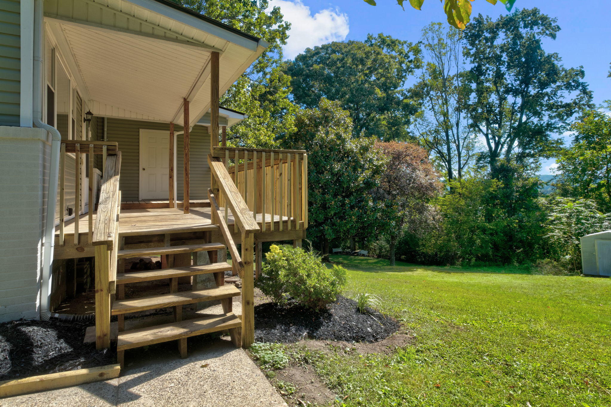 112 East Magnolia Lane Oak Ridge, TN 37830 - Photo 29 of 37 112+E+Magnolia+Ln+Oak+Ridge-28-web