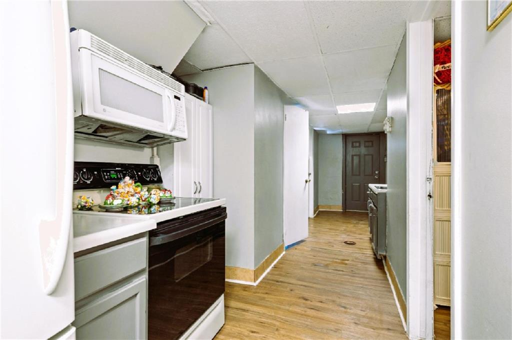 238 Shadyhill Road Pittsburgh, PA 15205 - Photo 12 of 25 Lower Level Kitchen