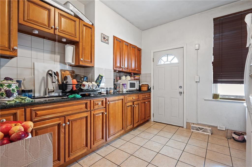 238 Shadyhill Road Pittsburgh, PA 15205 - Photo 7 of 25 Unit 1