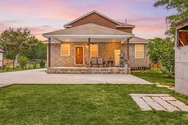 $330,000 | 664 County Road 3404, Cleveland, TX 77327