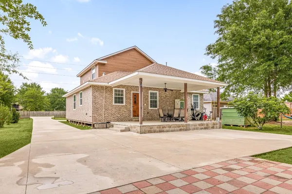 $330,000 | 664 County Road 3404, Cleveland, TX 77327