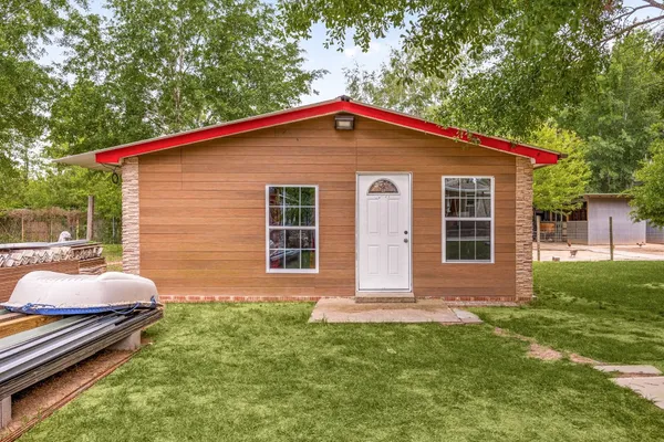 $330,000 | 664 County Road 3404, Cleveland, TX 77327