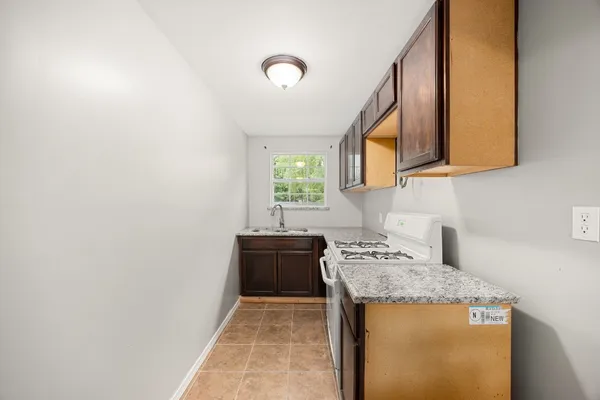 $330,000 | 664 County Road 3404, Cleveland, TX 77327
