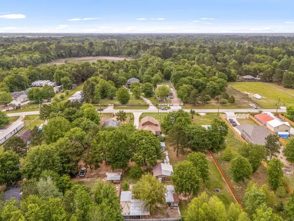 $330,000 | 664 County Road 3404, Cleveland, TX 77327