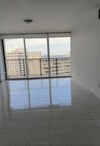 an empty room with a empty space