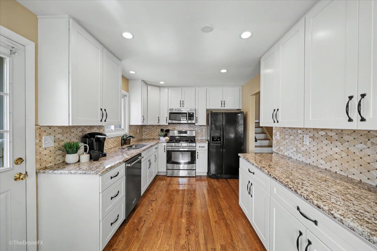 767 North Willow Road Elmhurst, IL 60126 - Photo 10 of 36