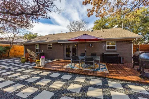 $420,000 | 11147 Paddock Circle, Dallas, TX 75238