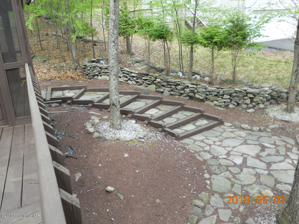 1284 Winchester Way Bushkill, PA 18324 - Photo 5 of 17 BEAUTIFUL GROUNDS