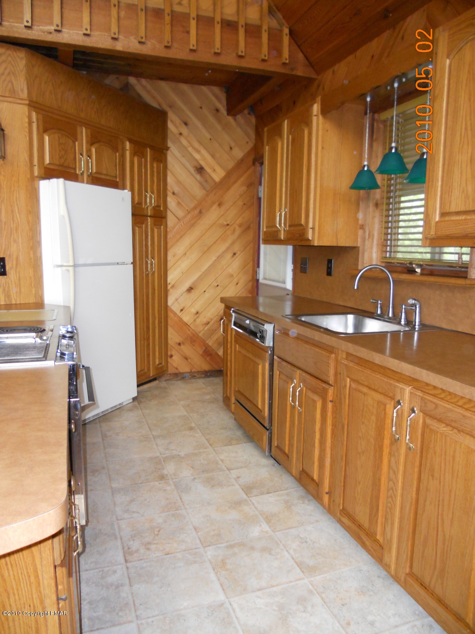 1284 Winchester Way Bushkill, PA 18324 - Photo 7 of 17 KITCHEN