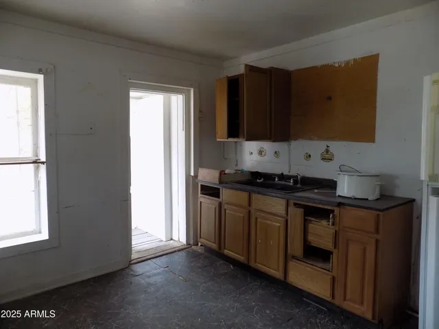 $152,000 | 571 West Porphyry Street, Superior, AZ 85173