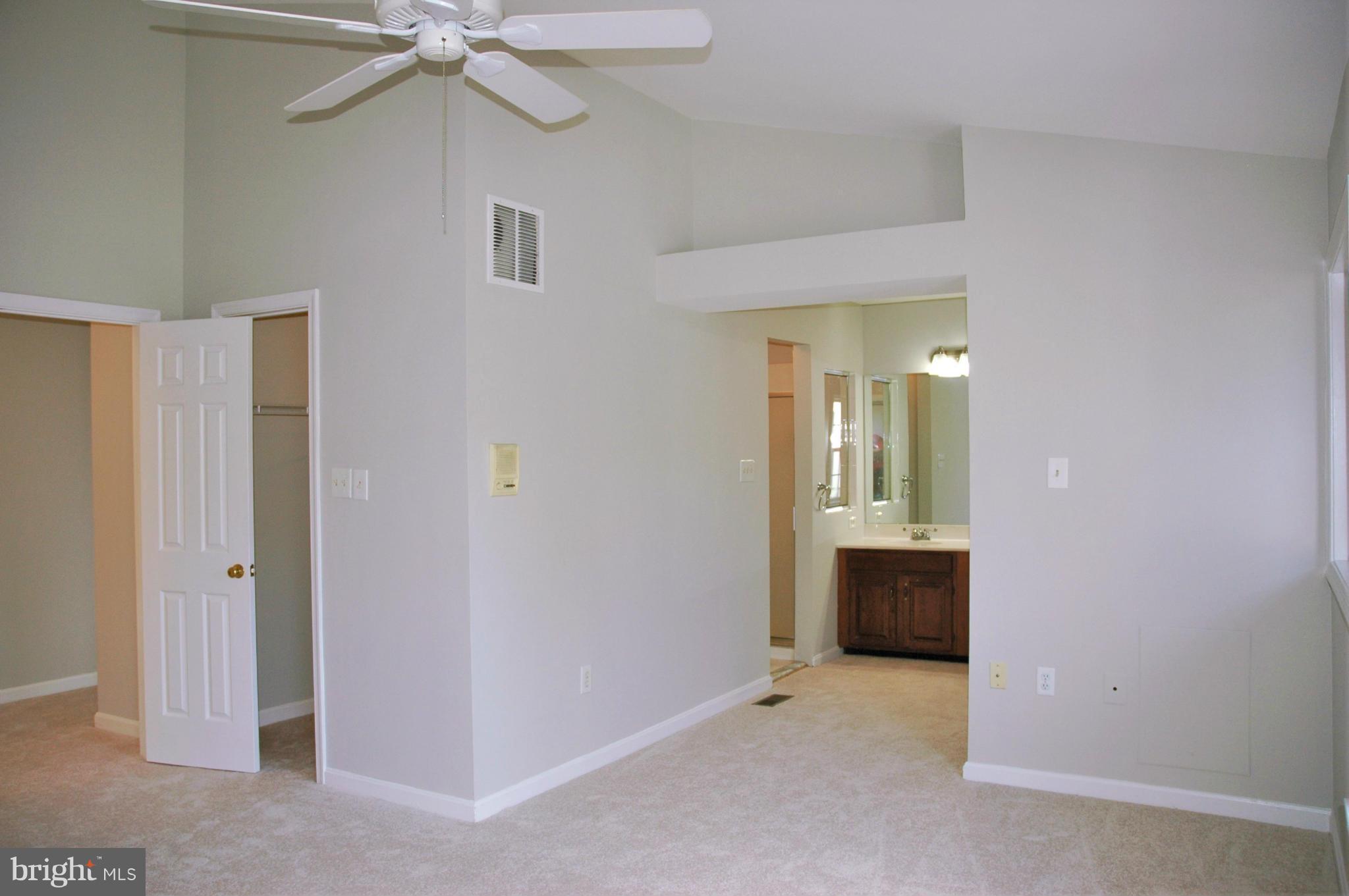 20409 Remsbury Place Gaithersburg, MD 20886 - Photo 15 of 30 Bedroom (Master)