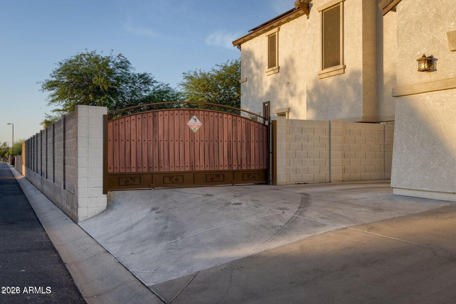 4610 West Coplen Farms Road Laveen, AZ 85339 - Photo 7 of 37 RV Gate