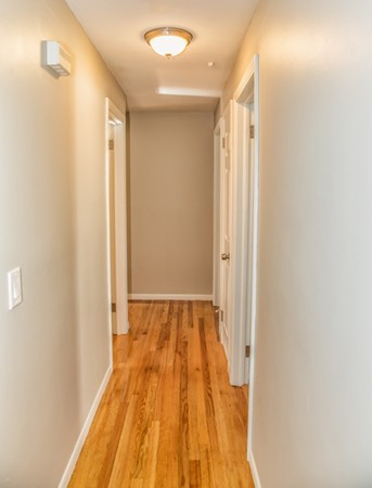 92 Lorimer Street Springfield, MA 01151 - Photo 12 of 27 Gallery Image 12