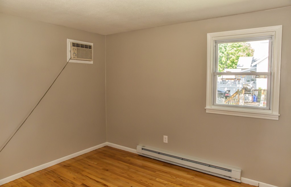 92 Lorimer Street Springfield, MA 01151 - Photo 15 of 27 Gallery Image 15