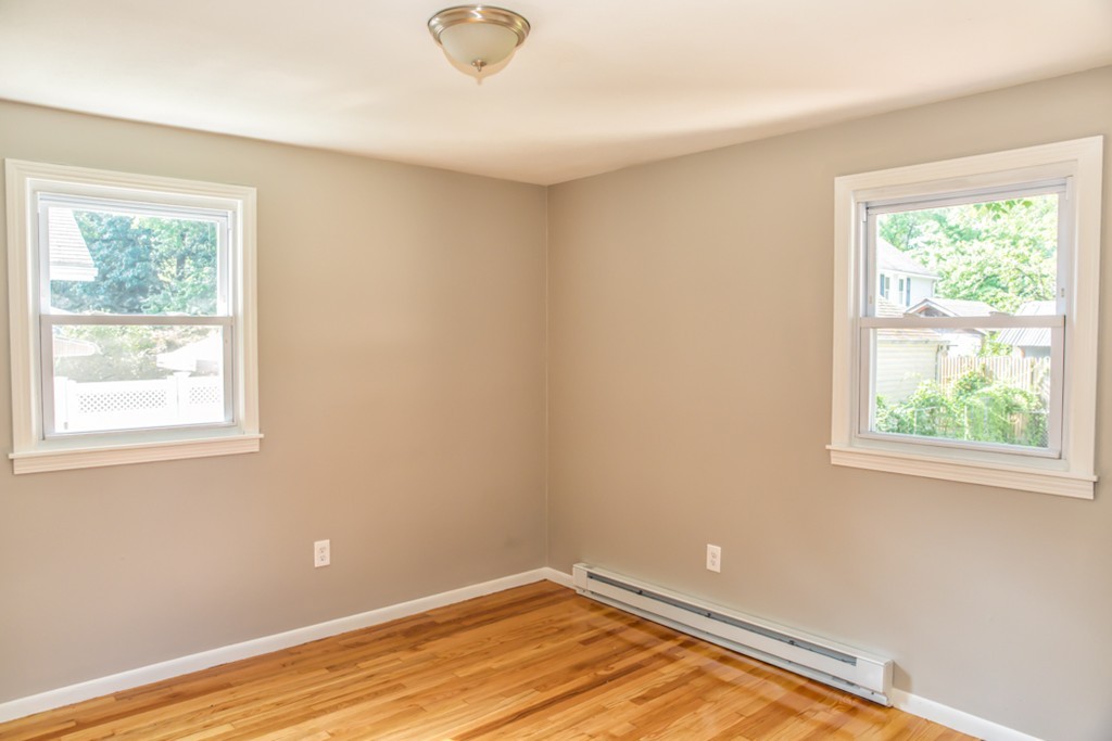 92 Lorimer Street Springfield, MA 01151 - Photo 17 of 27 Gallery Image 17
