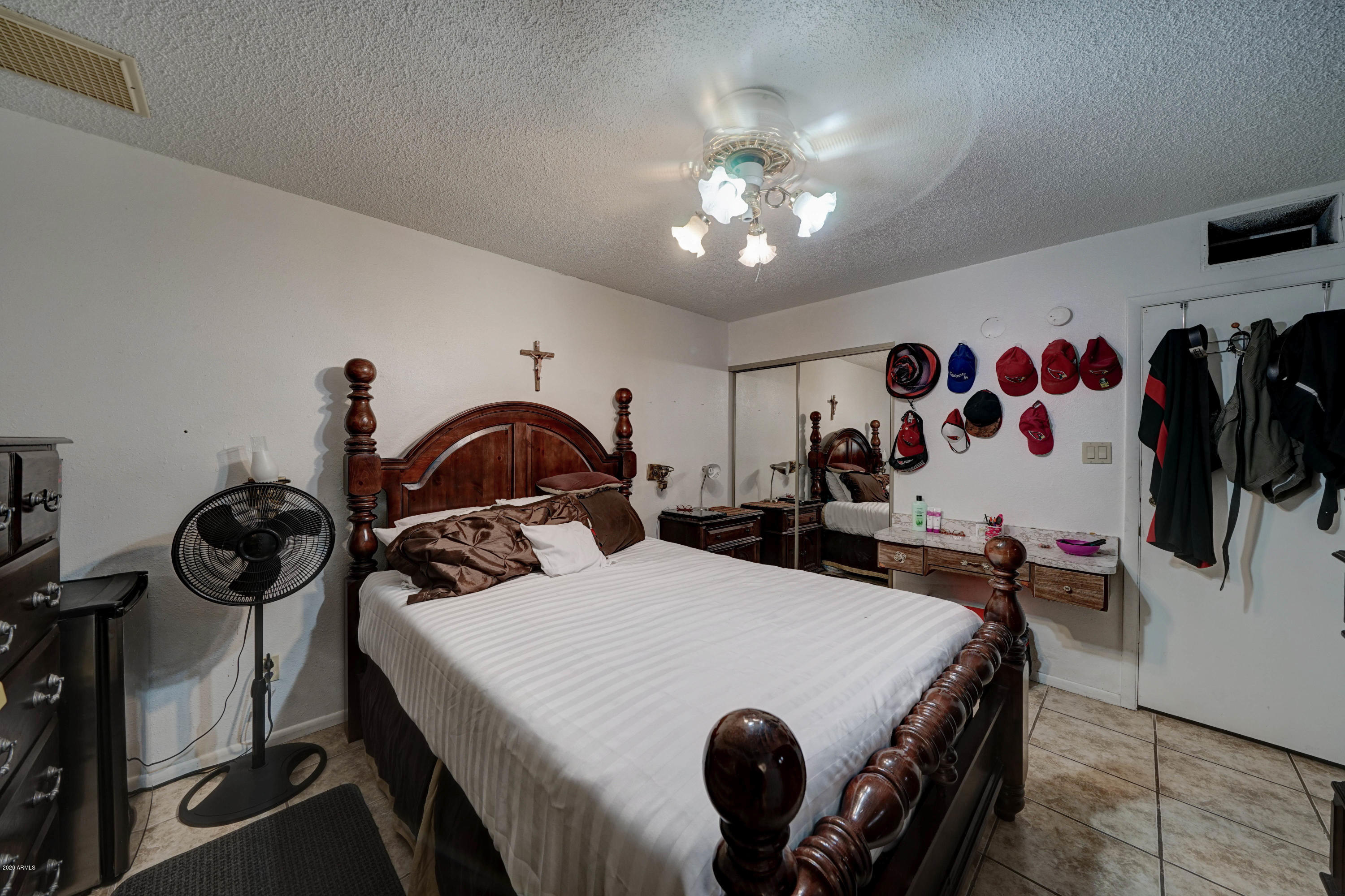 6163 West Cheery Lynn Road Phoenix, AZ 85033 - Photo 16 of 32 6163 W Cheery Lynn Rd-17