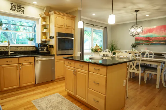 $597,500 | 1353 East Palatine Road, Palatine, IL 60074