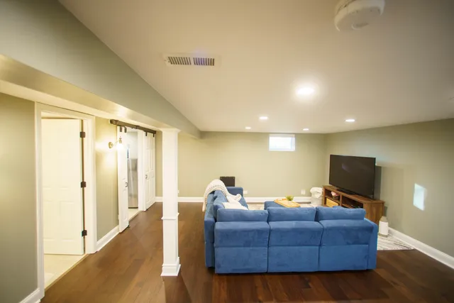 $597,500 | 1353 East Palatine Road, Palatine, IL 60074