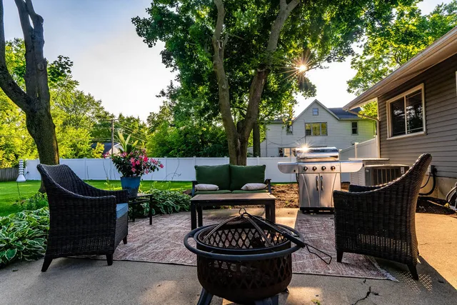 $597,500 | 1353 East Palatine Road, Palatine, IL 60074